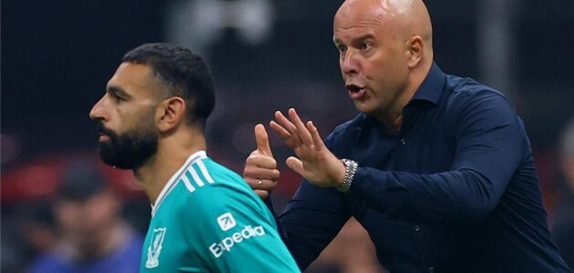 جماهير ليفربول تنقلب على محمد صلاح وتطالب سلوت باستبعاده قبل موقعة برينتفورد