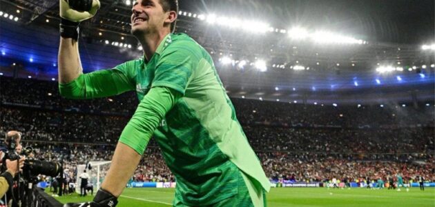 كورتوا يكشف أفضل ذكرى له في الكلاسيكو ويوجه نصيحة لـ كاريراس قبل قمة ريال مدريد وبرشلونة