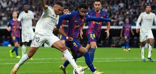 خبير تحكيمي يفجر مفاجأة: قرار خاطئ لحكم الكلاسيكو في مباراة ريال مدريد وبرشلونة