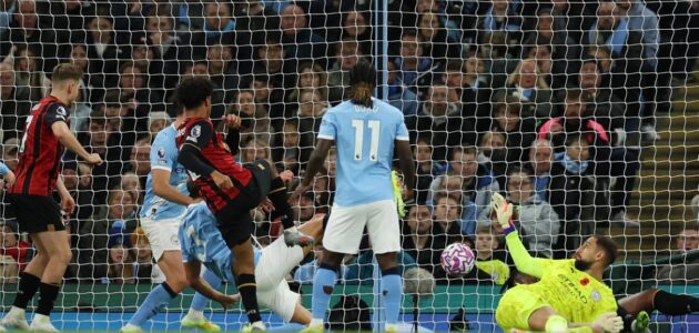 فيديو: خطأ دوناروما يمنح أدامز هدف بورنموث الأول ضد مانشستر سيتي في الدوري الإنجليزي