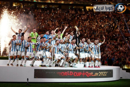 صورة توضيحية لكرات قرعة كأس العالم 2026 مع شعار الفيفا