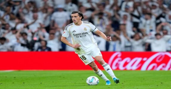 ألفارو كاريراس وأنطونيو روديجر لاعبا ريال مدريد
