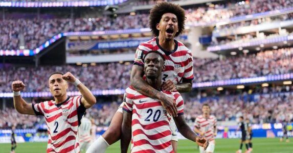 تشكيلة فريقي أمريكا وأستراليا قبل مباراة كأس العالم 2026